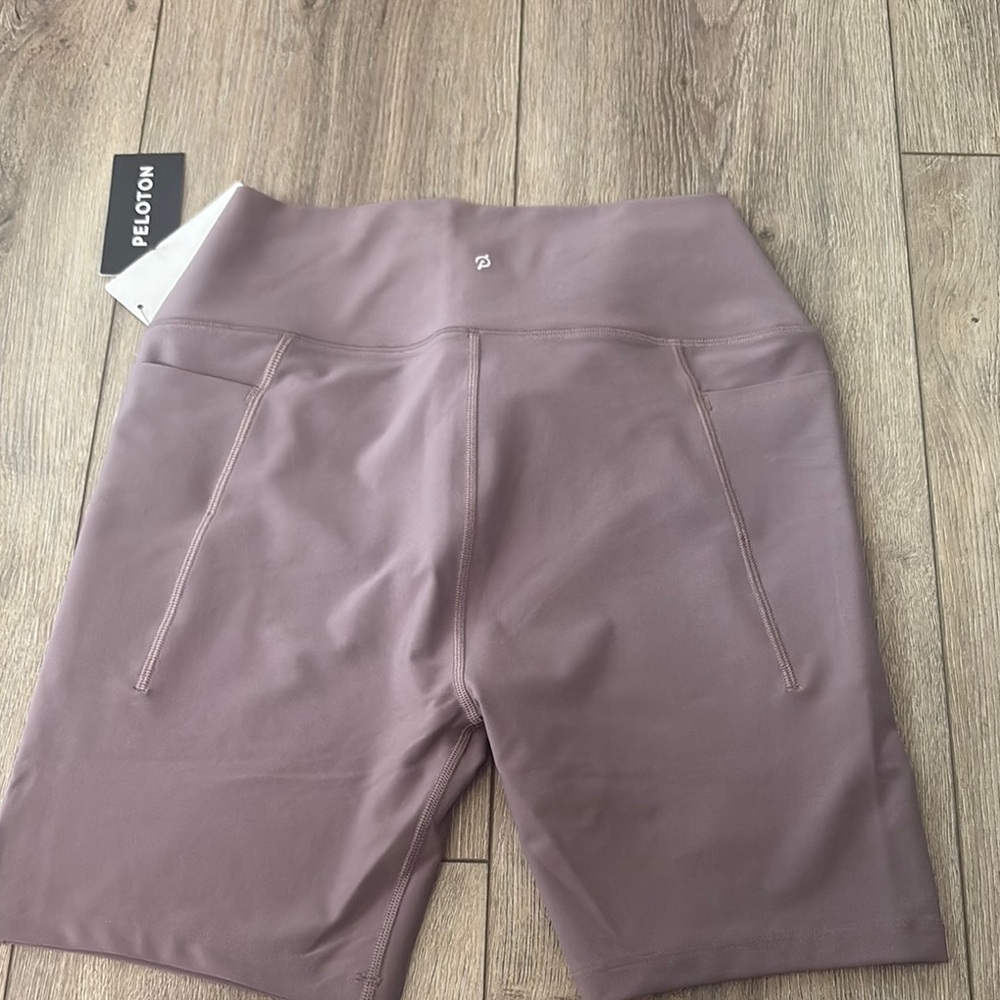 Peloton Purple Bike Shorts High-Waisted Seamless - Picture 7 of 7